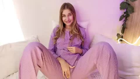 Snapshot of christine_cardo chatting on 15, 6, 2026 Christine Cardo online show from 15, 6, 2026
