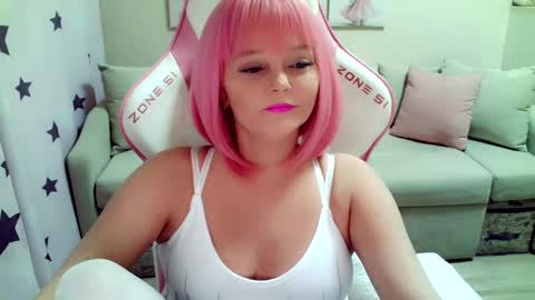 Snapshot of christirose chatting on 13, 2, 2025 Christi online show from 13, 2, 2025