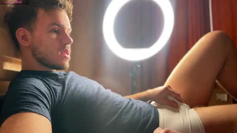 Christopher online show from 16, 4, 2026