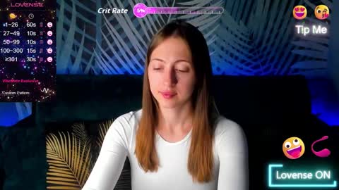 ChristyCrayme online show from 17, 9, 2025