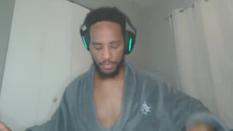 ChrisVacherx online show from 5, 1, 2025