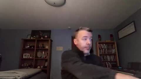 chrisw8121 online show from 26, 11, 2025