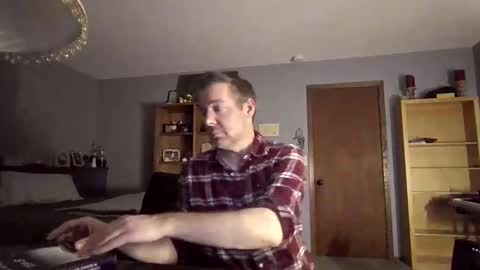 chrisw8121 online show from 15, 3, 2026