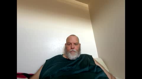 Snapshot of chubbyluvr42 chatting on 10, 9, 2025 chubbyluvr42 online show from 10, 9, 2025