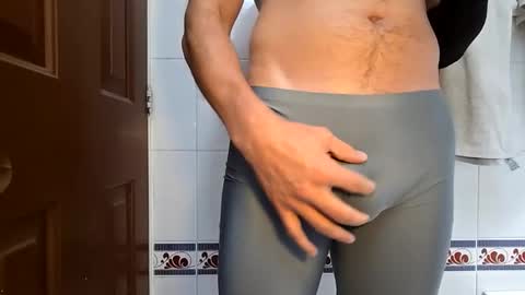 Snapshot of chulytx chatting on 14, 4, 2026 Jhonnyy online show from 14, 4, 2026