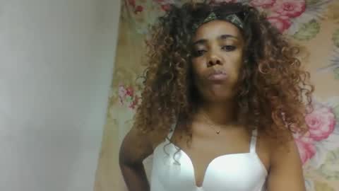 Snapshot of ciciazzhh chatting on 25, 3, 2026 ciciazzhh online show from 25, 3, 2026
