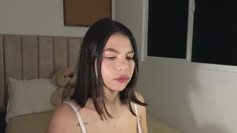 Snapshot of cielo_18d chatting on 19, 3, 2026 Mia online show from 19, 3, 2026