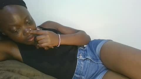 cilia petite online show from 14, 12, 2025