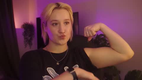 Cin Bellamy online show from 7, 10, 2025