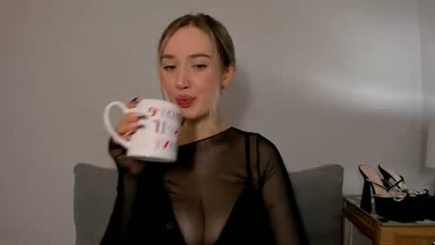 Snapshot of cindyprettywomen chatting on 23, 10, 2025 cindyprettywomen online show from 23, 10, 2025