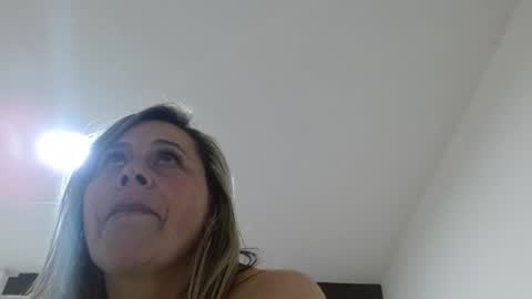 cinthia1609 online show from 4, 2, 2025