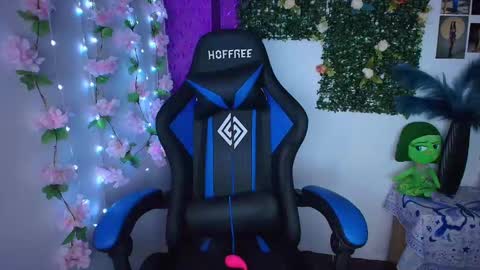 Snapshot of cinthiacarter chatting on 13, 9, 2025 CinthiaCarter online show from 13, 9, 2025