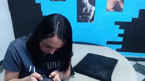 Cinthya online show from 7, 10, 2025