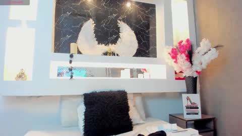 Cinthya  online show from 12, 9, 2025