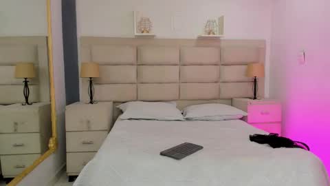 CintiaCollins  online show from 21, 11, 2025