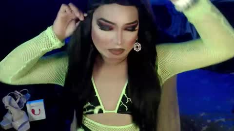 QUEEN CESS online show from 12, 11, 2025