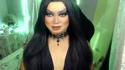 QUEEN CESS online show from 31, 5, 2026