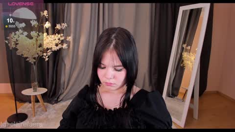 Snapshot of clairefaers chatting on 2, 12, 2024 Claire Faers online show from 2, 12, 2024