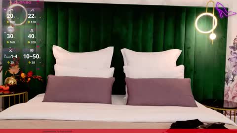 Claire online show from 9, 11, 2025