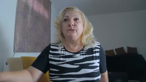 Snapshot of clarabbw77 chatting on 17, 5, 2026 Clara online show from 17, 5, 2026