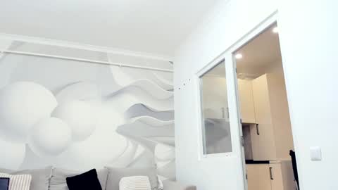 Clara and Nicky online show from 7, 1, 2026