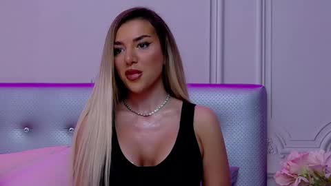 ClaraHazel online show from 5, 3, 2025