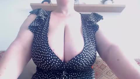 Snapshot of claralollipop chatting on 15, 5, 2026 Clara online show from 15, 5, 2026