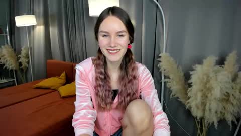 Claire online show from 7, 3, 2025