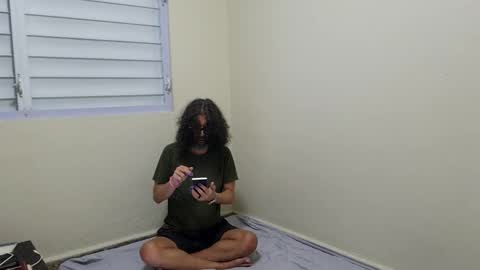 Snapshot of clarkbent2 chatting on 15, 2, 2025 clarkbent2 online show from 15, 2, 2025