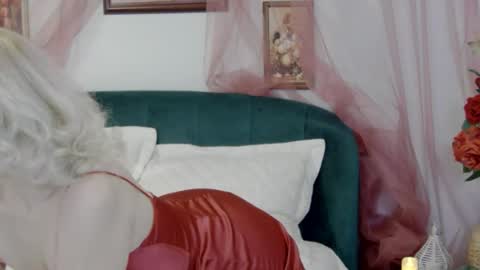 Classy Tinna online show from 17, 12, 2025