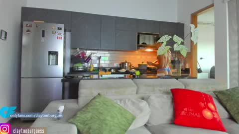 Snapshot of claytonburgues chatting on 14, 12, 2024 claytonburgues online show from 14, 12, 2024