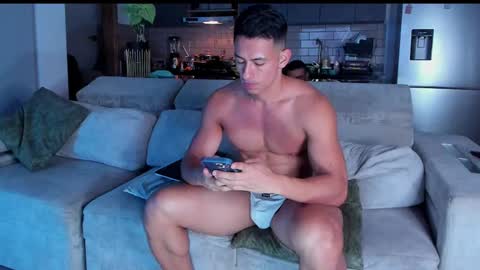 Snapshot of claytonburgues chatting on 8, 3, 2025 claytonburgues online show from 8, 3, 2025