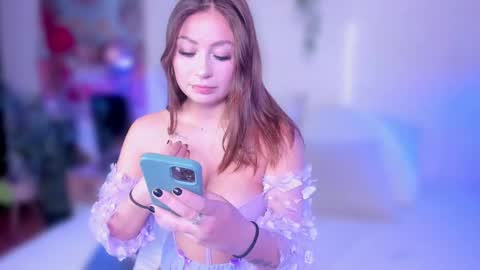 Snapshot of cleeo_brown chatting on 8, 10, 2025 Cleo online show from 8, 10, 2025