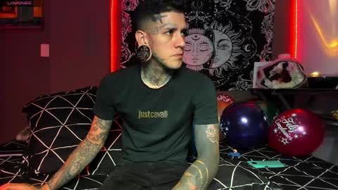 cleo y maikol online show from 7, 4, 2026