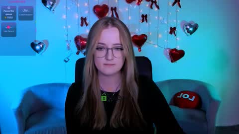 Snapshot of clery_shine chatting on 27, 2, 2026 clery_shine online show from 27, 2, 2026