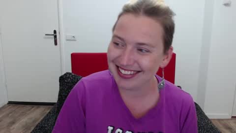 Syl  online show from 10, 3, 2025