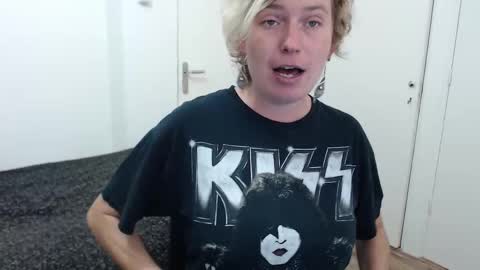 Syl  online show from 12, 10, 2025