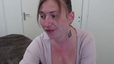 Syl  online show from 5, 3, 2026