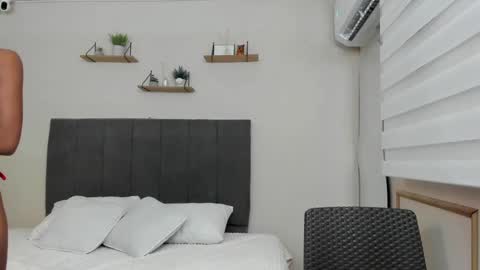 Cloe x Harry online show from 9, 11, 2025