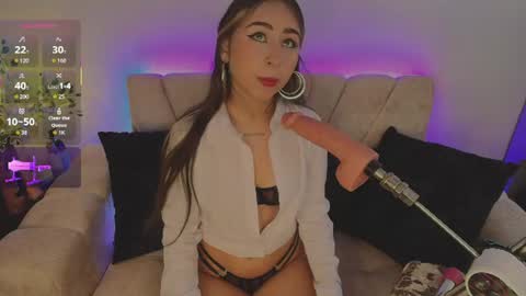 cloe_martinezz_ online show from 11, 6, 2026