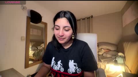 cloe small online show from 11, 9, 2025