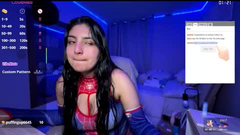 cloe small online show from 4, 10, 2025