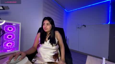 cloe small online show from 15, 3, 2026