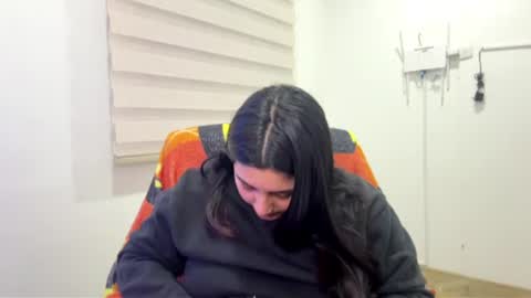 Snapshot of cloe_small08 chatting on 8, 7, 2026 cloe small online show from 8, 7, 2026