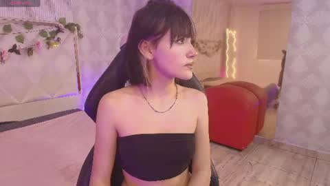 cloee_tay1 online show from 28, 7, 2026