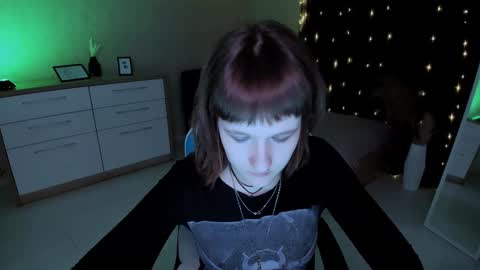  Clover  follow me  online show from 12, 12, 2024