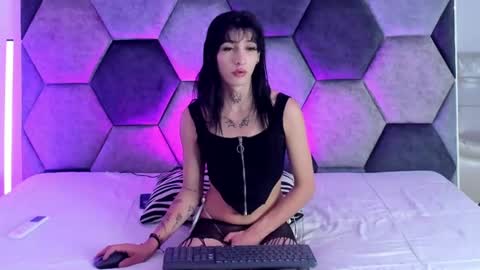 Cloy areo make me come with pleasure online show from 14, 7, 2026