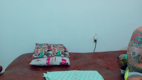 Clyde and Bunny online show from 22, 12, 2024