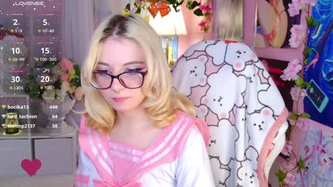 Mia online show from 24, 12, 2024