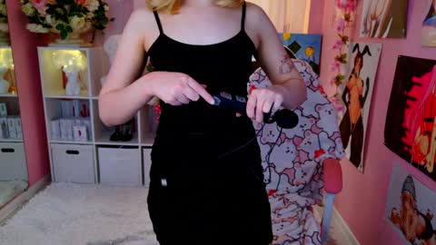 Mia online show from 8, 1, 2025